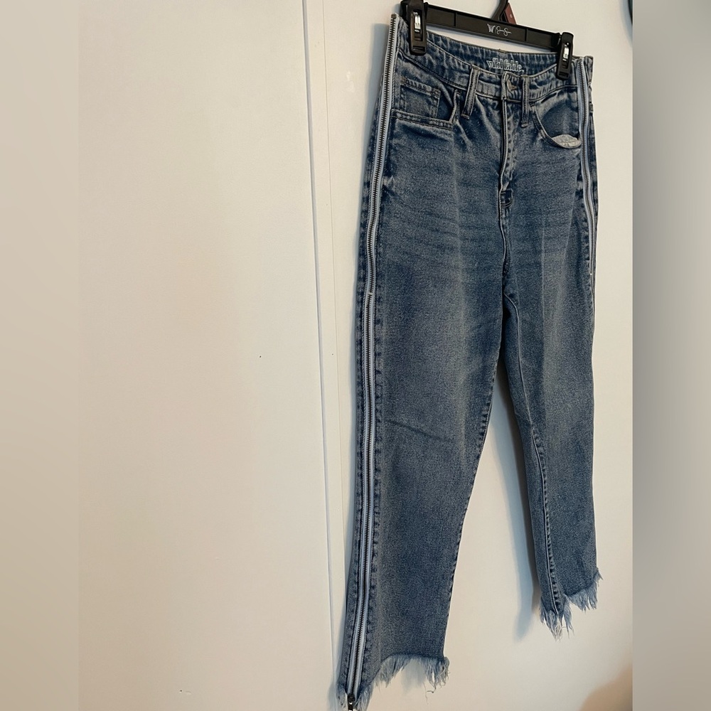 Wild Fable High Rise Ankle Side Zip Jeans frayed hem Size 4 - Picture 5 of 9